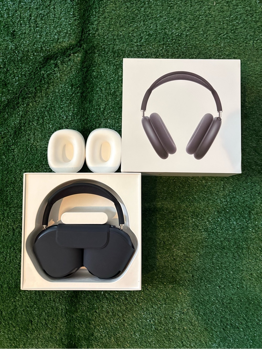Apple AirPods Max w/Smart Case